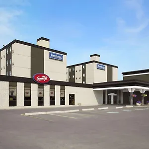 Travelodge By Wyndham West Отель