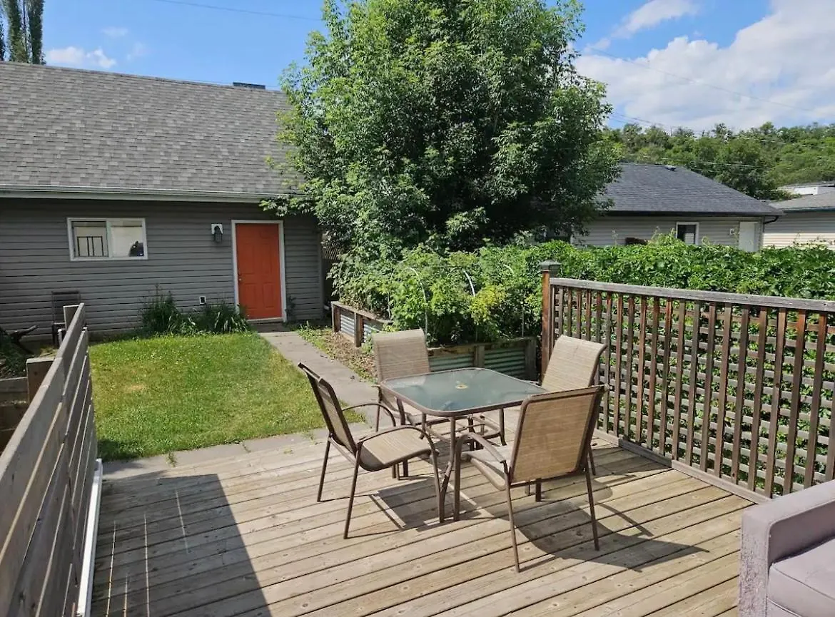 Holiday home River Valley Basement Suite Near Downtown